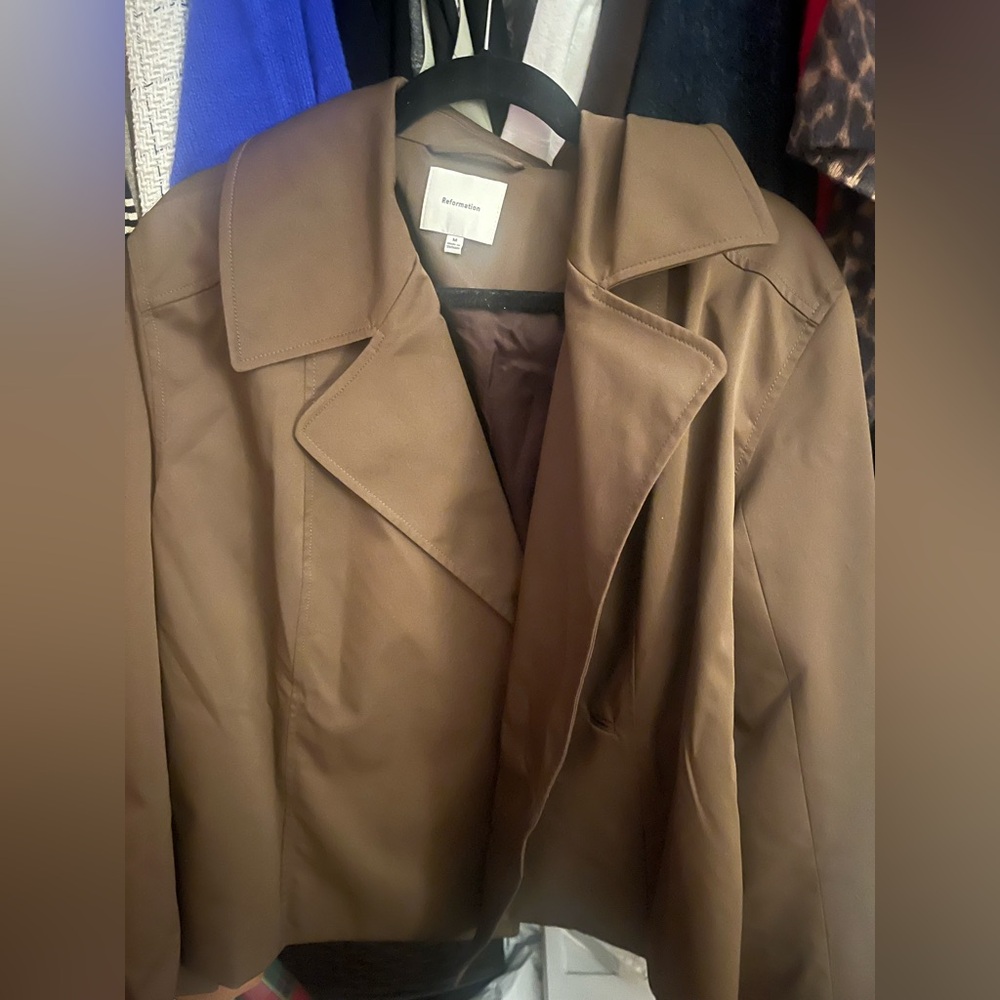 Reformation Jaden Cropped Trench Brown - Size M - Picture 4 of 6